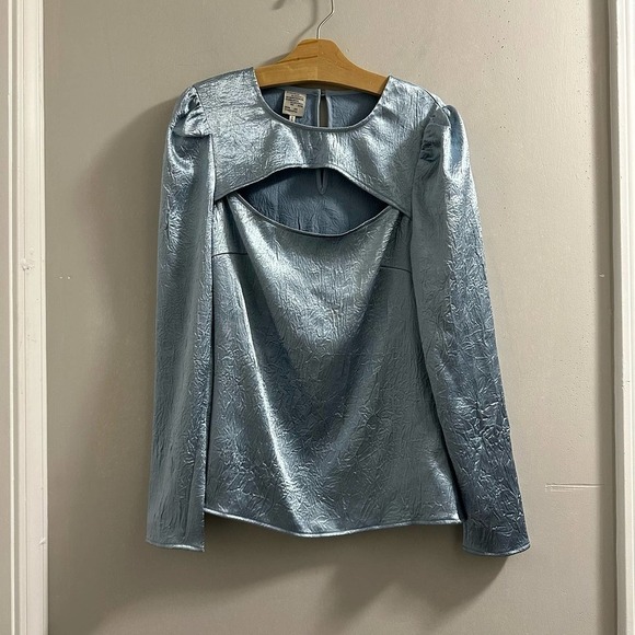 🔴BAUM UND PFERDGARTEN Marcy‎ Cutout Satin Blouse In Blue Fog - Picture 2 of 10